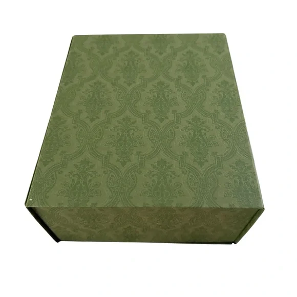 Gucci Green Gift Box/Tissue Paper/Card - Picture 3 of 8